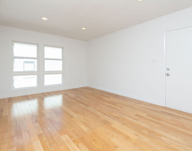1341 S Burnside Avenue - Photo Thumbnail 3