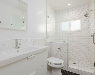 1341 S Burnside Avenue - Photo Thumbnail 5