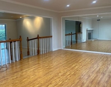 20412 Enadia Way - Photo Thumbnail 7