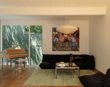 8322 Ridpath Drive - Photo Thumbnail 3