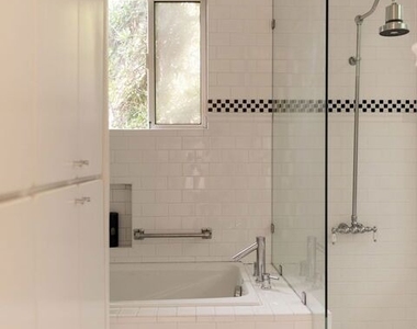 8322 Ridpath Drive - Photo Thumbnail 12