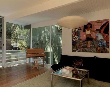 8322 Ridpath Drive - Photo Thumbnail 2
