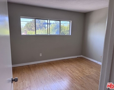 1646 Franklin Street - Photo Thumbnail 10