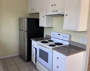 1646 Franklin Street - Photo Thumbnail 8
