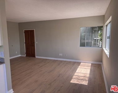 1646 Franklin Street - Photo Thumbnail 1
