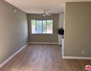 1646 Franklin Street - Photo Thumbnail 5
