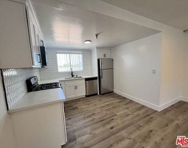 11430 Cedar Avenue - Photo Thumbnail 13