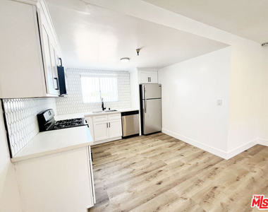 11430 Cedar Avenue - Photo Thumbnail 14
