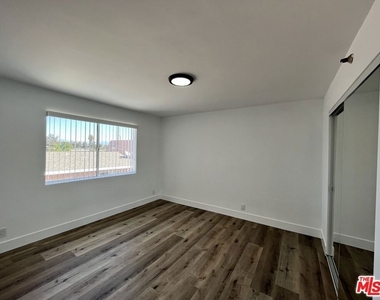 11430 Cedar Avenue - Photo Thumbnail 24