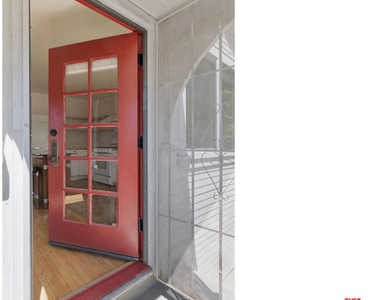 1310 1/2 Lucile Avenue - Photo Thumbnail 1