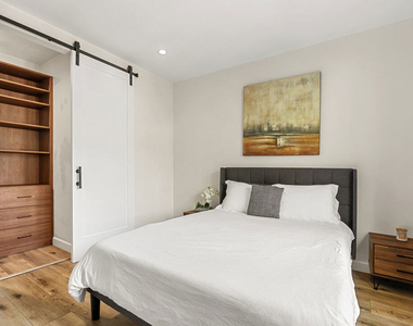 8700 Dorrington Avenue - Photo Thumbnail 12