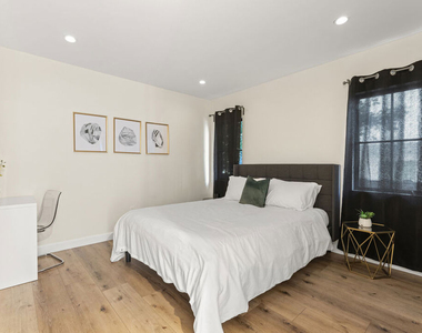 8700 Dorrington Avenue - Photo Thumbnail 13