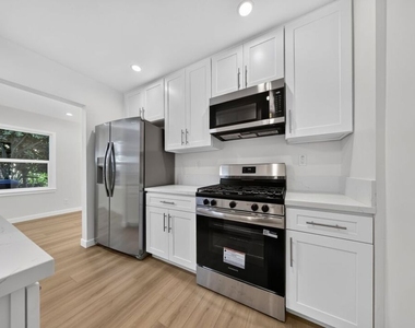 1615 S Adams Street - Photo Thumbnail 12