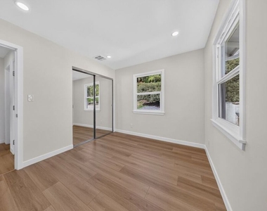 1615 S Adams Street - Photo Thumbnail 17