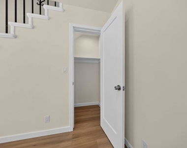 1615 S Adams Street - Photo Thumbnail 10