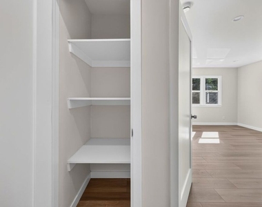 1615 S Adams Street - Photo Thumbnail 12