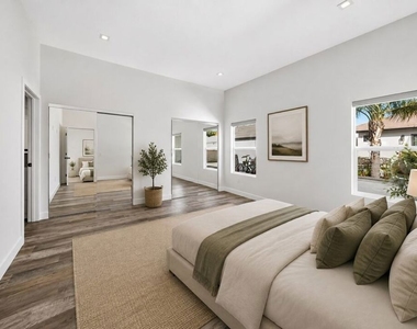 6635 Riverton Avenue - Photo Thumbnail 15