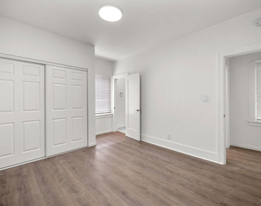 926 S Mariposa Avenue - Photo Thumbnail 5