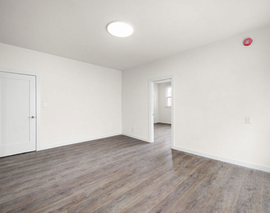 926 S Mariposa Avenue - Photo Thumbnail 12