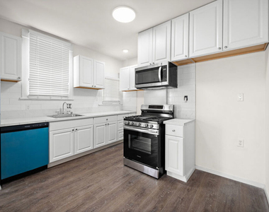 926 S Mariposa Avenue - Photo Thumbnail 18