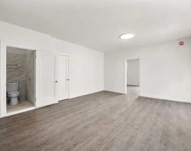 926 S Mariposa Avenue - Photo Thumbnail 11