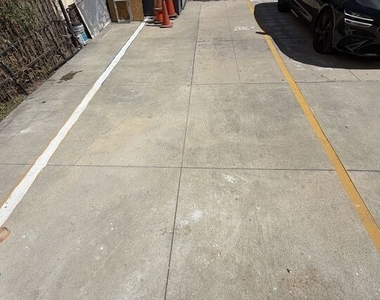 926 S Mariposa Avenue - Photo Thumbnail 23