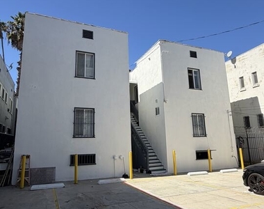 926 S Mariposa Avenue - Photo Thumbnail 20