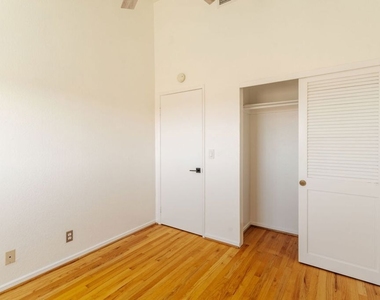 740 N Dillon Street - Photo Thumbnail 20