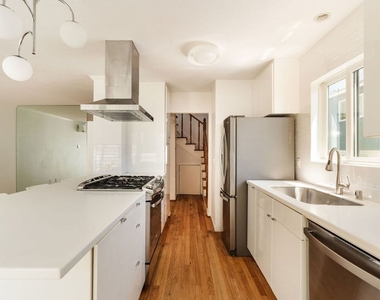 740 N Dillon Street - Photo Thumbnail 7