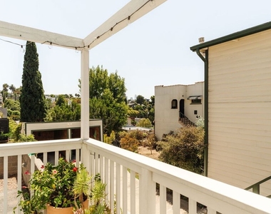 740 N Dillon Street - Photo Thumbnail 9