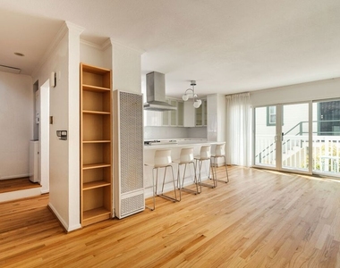 740 N Dillon Street - Photo Thumbnail 4