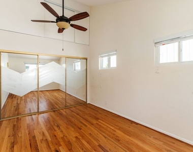 740 N Dillon Street - Photo Thumbnail 15