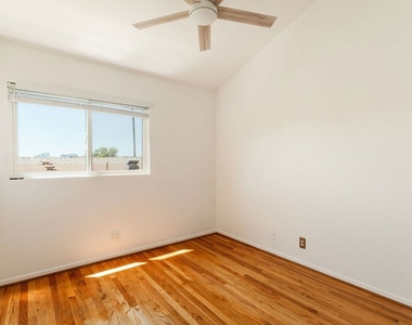 740 N Dillon Street - Photo Thumbnail 17
