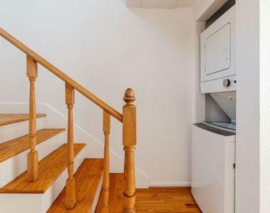 740 N Dillon Street - Photo Thumbnail 13