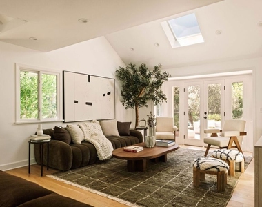 251 N Layton Drive - Photo Thumbnail 6