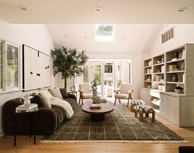 251 N Layton Drive - Photo Thumbnail 7