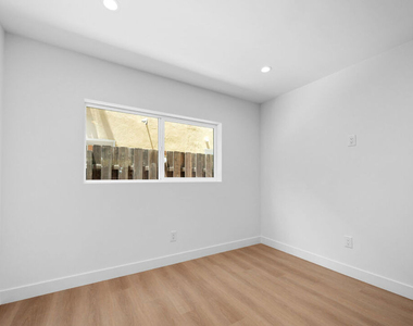 833 5th Street - Photo Thumbnail 6