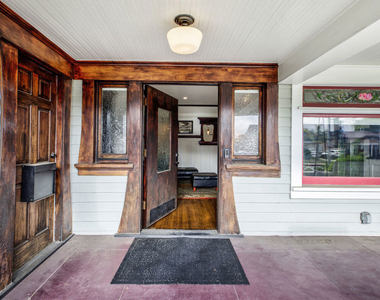 3628 Arlington Avenue - Photo Thumbnail 7