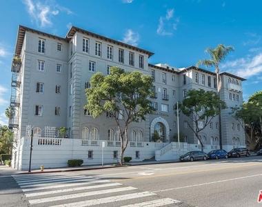 1201 N Crescent Heights Boulevard - Photo Thumbnail 1