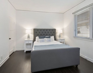 1201 N Crescent Heights Boulevard - Photo Thumbnail 8