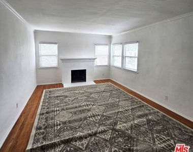 10558 Santa Monica Boulevard - Photo Thumbnail 5