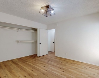 1833 Manning Avenue - Photo Thumbnail 19