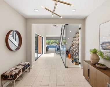 4720 Borden - Photo Thumbnail 2
