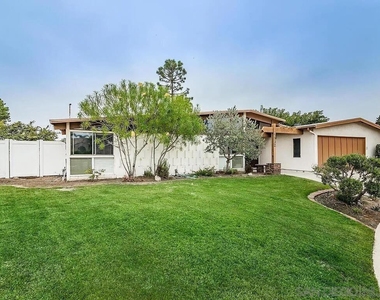 5532 Soderblom Ct - Photo Thumbnail 2