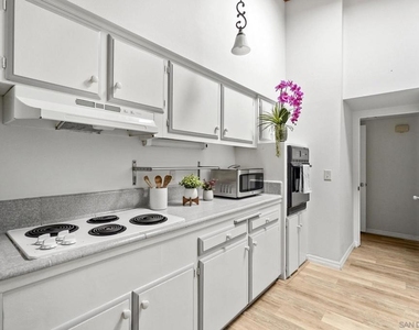 5532 Soderblom Ct - Photo Thumbnail 11