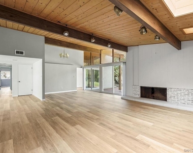 5532 Soderblom Ct - Photo Thumbnail 8