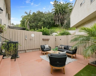 354 Travelodge Drive - Photo Thumbnail 12