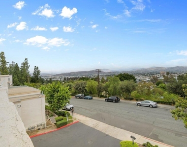 354 Travelodge Drive - Photo Thumbnail 30