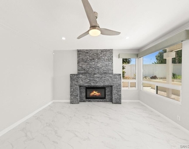 1068 Pacific Hill St - Photo Thumbnail 21