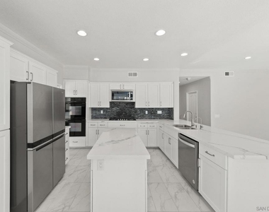 1068 Pacific Hill St - Photo Thumbnail 17